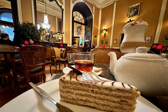 Guilty pleasures - A Budapest Dessert & Coffee House Tour - Strudel shop stop: rustic, warm, and made for eating slowly