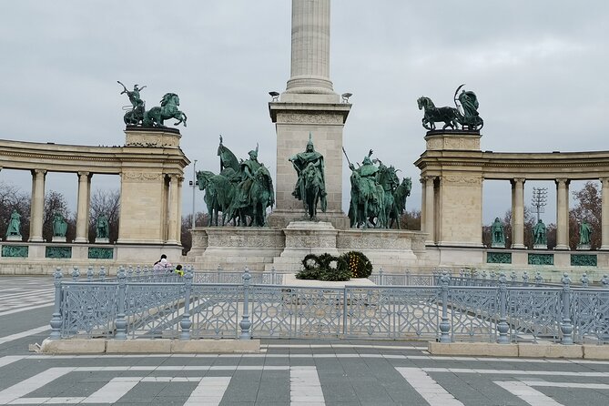 Historical and Cultural Guided Tour of Budapest - Jewish Quarter: context, synagogue area, and the Holocaust memorial