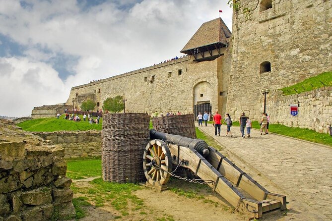 Home to Bull's Blood red wine! Eger with winetaste private tour - Key highlights to know before you go