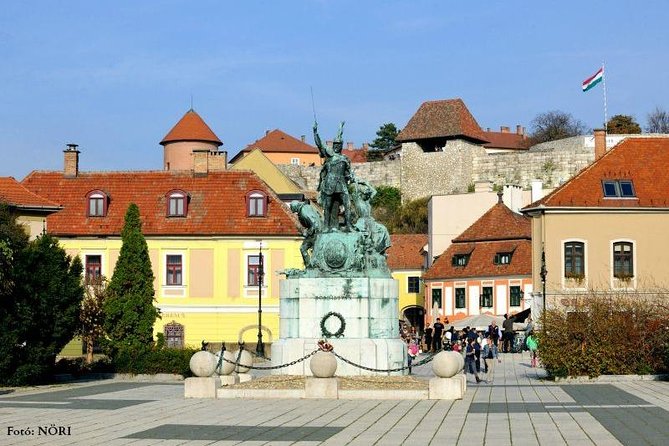 Home to Bull's Blood red wine! Eger with winetaste private tour - How the day feels: timing, walking, and making the most of it