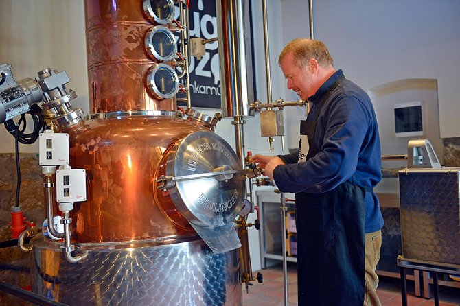 Hungarian pálinka distillery visit and tasting - Should you book this Pálinka tour in Visegrád?