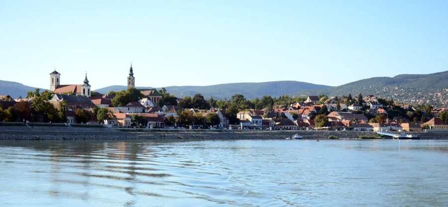 Hungary: Full-Day Private Danube Bend Tour - The Danube Bend Views by River: Blue Danube Time for Photos That Actually Make Sense