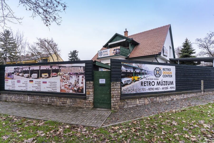 Hungary: Szentendre Retro Design Center Entry Ticket - The Furnished Apartment: living room and kitchen in 70s style