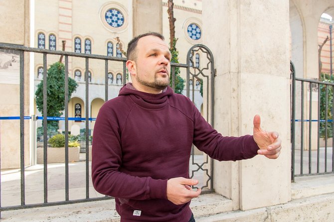Jewish Heritage in Hungary with a Historian - Starting at Kempinski Corvinus and Ending by Dohány Street
