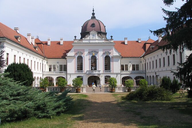 Legacy of Sissi Royal Palace of Godollo Tour with Cake and Coffee - Cake and coffee: the break that makes the day feel human