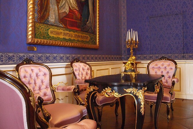 Legacy of Sissi Royal Palace of Godollo Tour with Cake and Coffee - Who this tour suits best