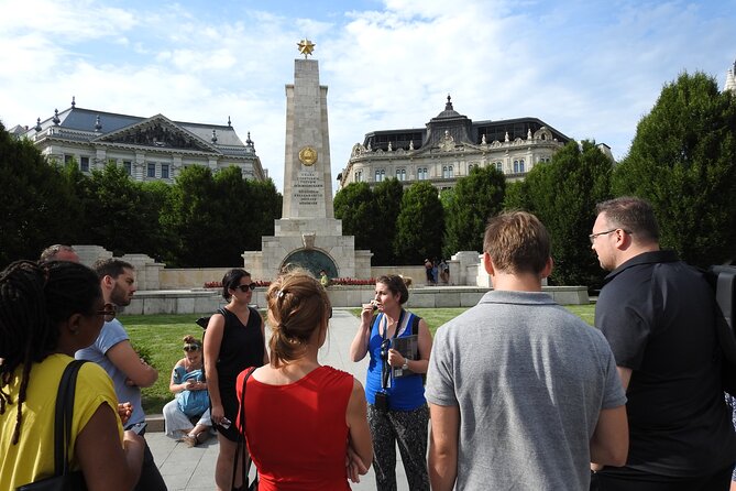 Lives of Hungarians Under Communist and Capitalist system - District V inner-city walk: housing, healthcare, education, and media