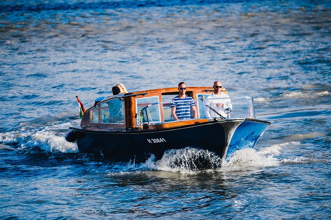 Luxurious, private day cruise with a waterlimousine to Szentendre - UNESCO Banks of the Danube, Plus the Big Budapest Hits From the River