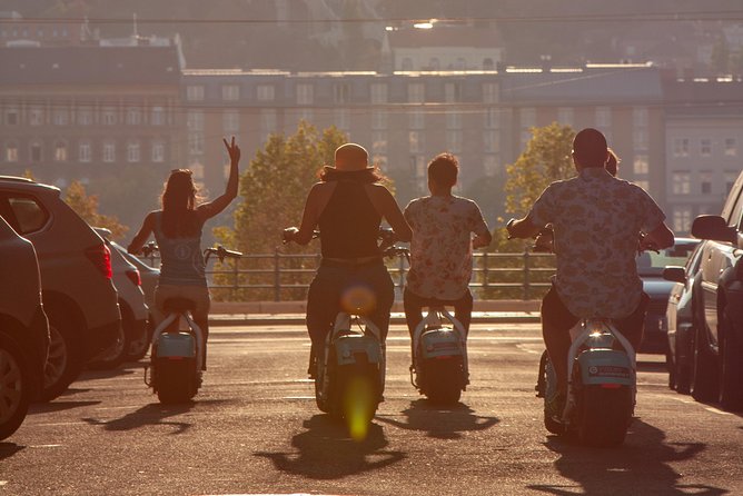 MonsteRoller E-Scooter Rental in Budapest - Breaks with the lock included, so you do not feel trapped