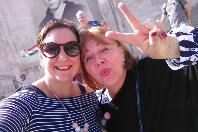 PRIVATE (7 hours) Budapest and Szentendre city tour with lunch and winetasting - Across the Danube: Szechenyi Chain Bridge in context