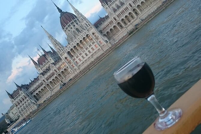 PRIVATE (7 hours) Budapest and Szentendre city tour with lunch and winetasting - Gellért Hill Citadella: Liberty statue and big views