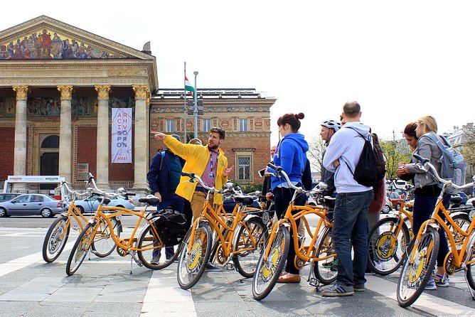 Private Budapest Bike Tour with Cafe Stop - St. Stephen’s Basilica and the Danube Promenade viewpoints