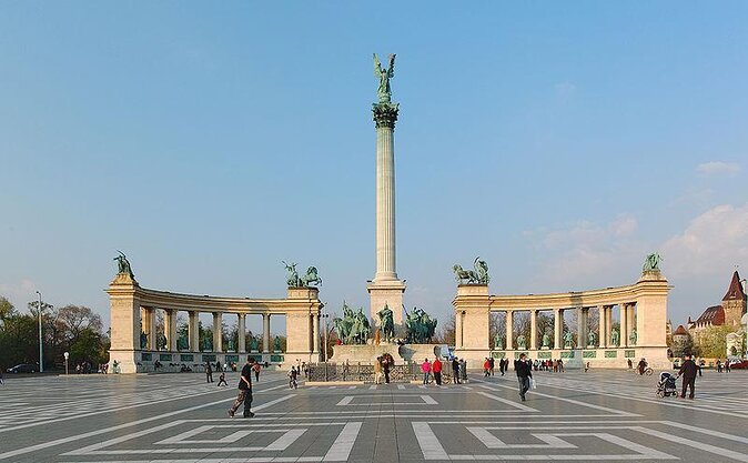 Private Budapest Sightseeing Tour: Royal Castle, Heroes Square, Chain Bridge - Key highlights you will feel right away