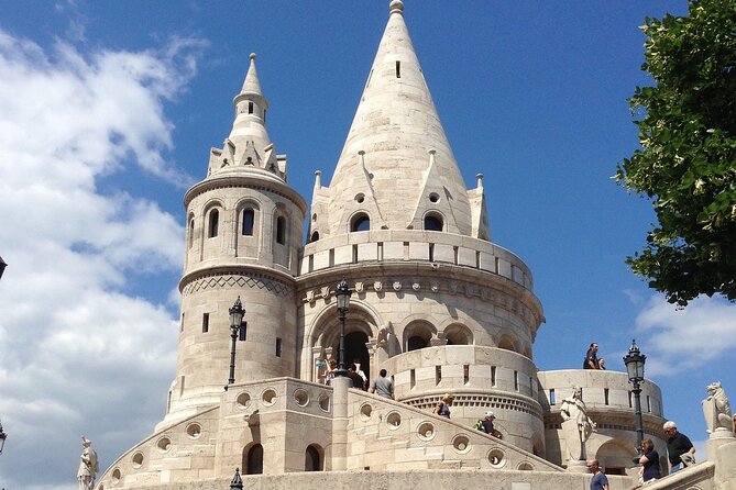 Private Budapest Sightseeing Tour: Royal Castle, Heroes Square, Chain Bridge - Crossing from your hotel to Buda via the Széchenyi Chain Bridge