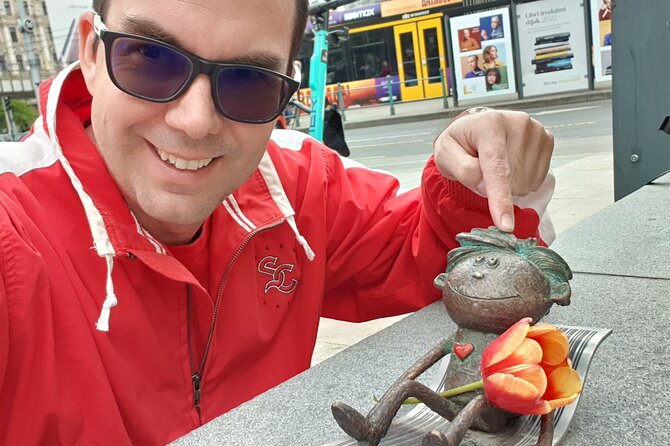 Private Family Friendly Walking Tour with Children in Budapest - How the guide keeps children engaged (and adults stay interested)