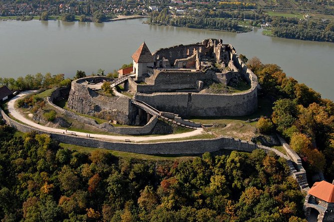 Private Guided Tour to Szentendre & Visegrád Castle (Danube Bend) - Swapping Budapest for the Danube Bend, Without Burning the Day