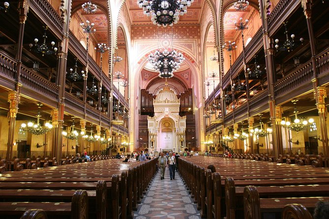 Private Jewish Heritage Tour including Hotel Pickup - Memorial stops, the Raoul Wallenberg and Tree of Life route