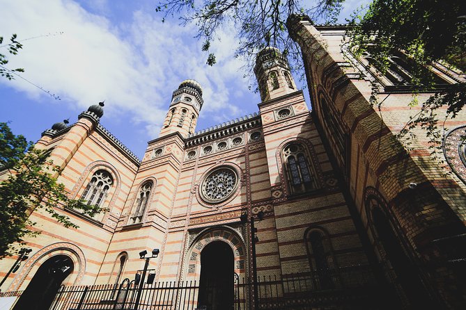 Private Jewish Heritage Tour of Budapest with Local Expert - Carl Lutz Memorial: honoring a WWII hero with real-world meaning