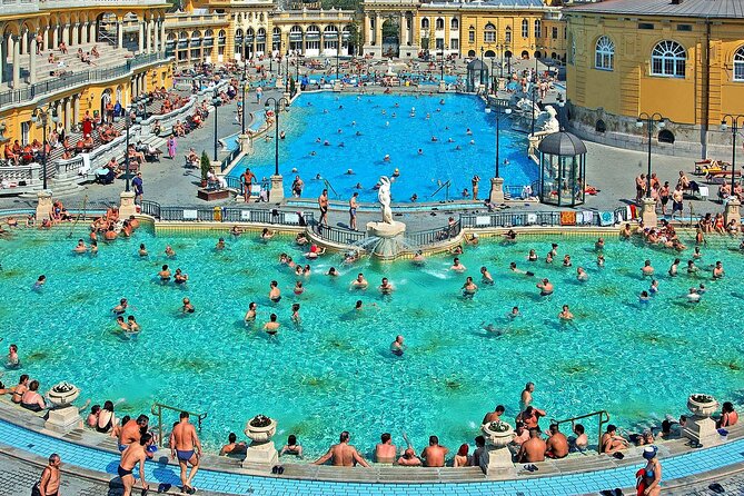 Széchenyi Thermal Spa Palm House Pass - Exclusive Area - The “exclusive” question: privacy, cabins, and crowding