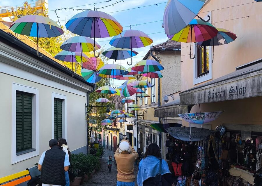 Szentendre, Visegrád and Esztergom Private Danube Bend Tour - Szentendre: art streets, Umbrella Street, and Szamos Marzipan