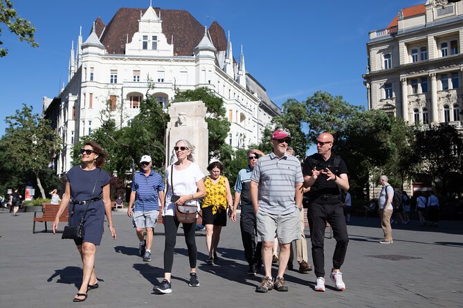 The beginner's guide to Budapest - Budapest Sightseeing Tour - Start at the Hungarian State Opera on Andrássy út