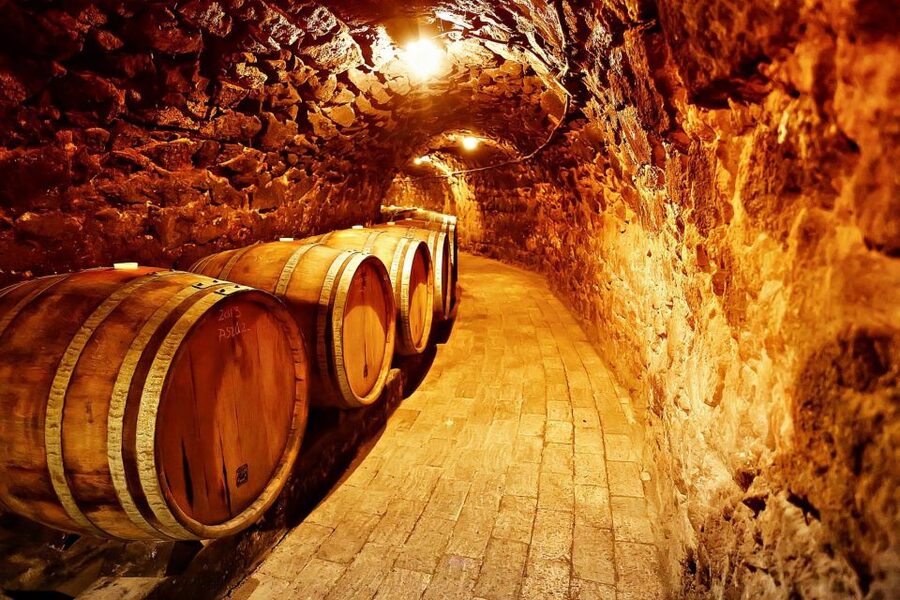 Tokaj: Classic Wine Tasting - Inside the tasting: 6 Tokaj wines, starting dry and climbing to sweetness