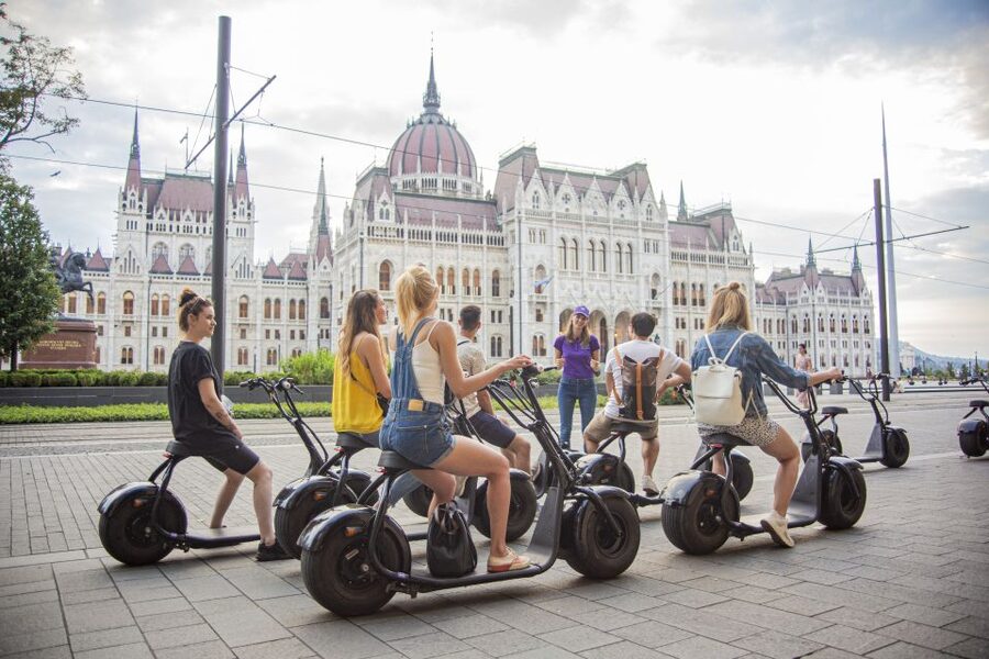 Top sights of Pest downtown on e-scooters incl. Parliament - Key highlights worth knowing before you ride