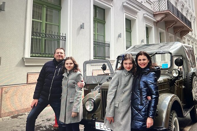 Unique city walk with legends - Stop 3: Andrássy Avenue, the long walk where architecture does the talking