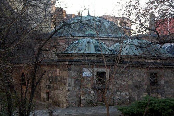 Walk and Cook Budapest - How This Walk and Cook Tour Works (And Why It’s Better Than Sighting Alone)