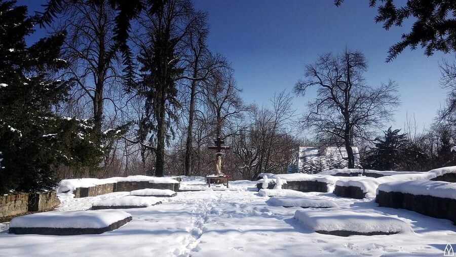 Walk to recent and aged spiritual sanctuaries near Budapest - Key things to know before you go