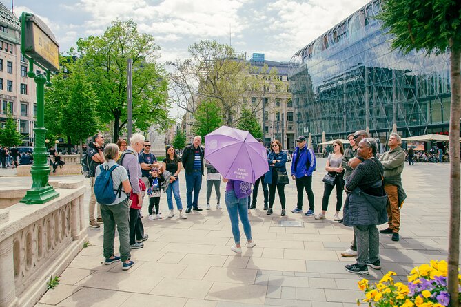 Walking Tour Budapest incl. the Shoes on the Danube Bank - Váci Street: the fashion street walk-through