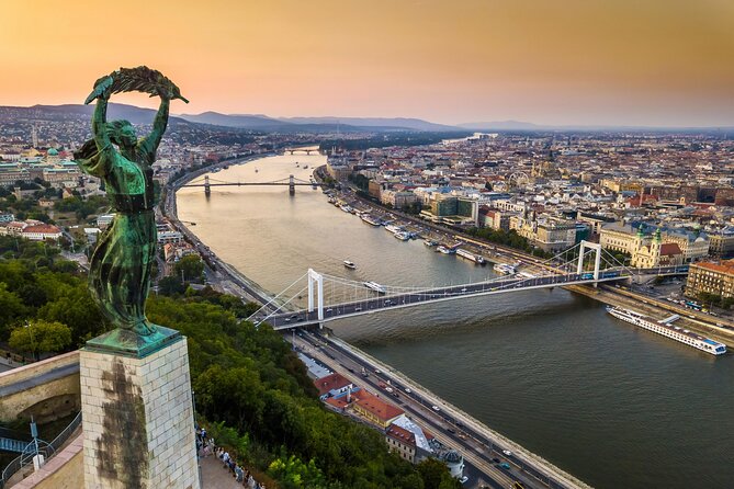 Welcome to Budapest 3 hrs Must See Private Tour by car - Central Market Hall: your fast start in local life