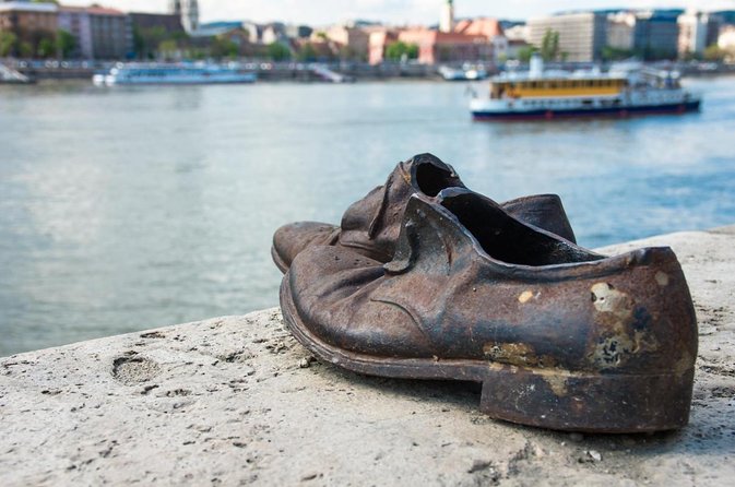 Welcome to Budapest Evening Walk - Key highlights worth planning around